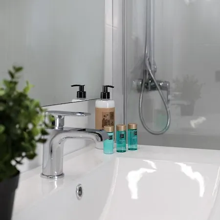 New Listing - Eden 別荘 *